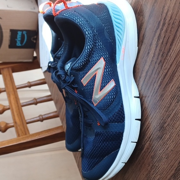 New Balance 715 Running Shoe, women's sz 8.5 - Picture 2 of 10